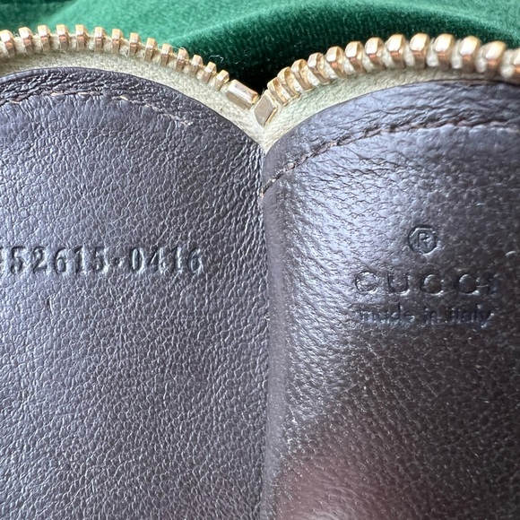 Authentic Gucci heart shaped GG logo ivory Guccissma coin purse - Picture 2 of 10